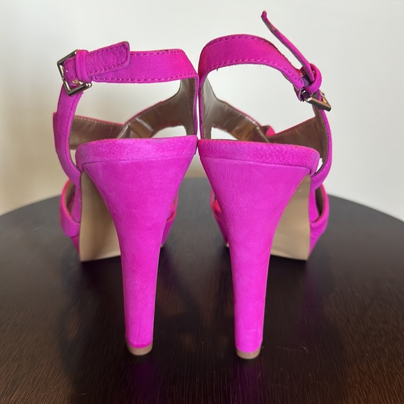 BCBG Paris Jaze Hot Pink/Magenta Heels - Picture 5 of 6
